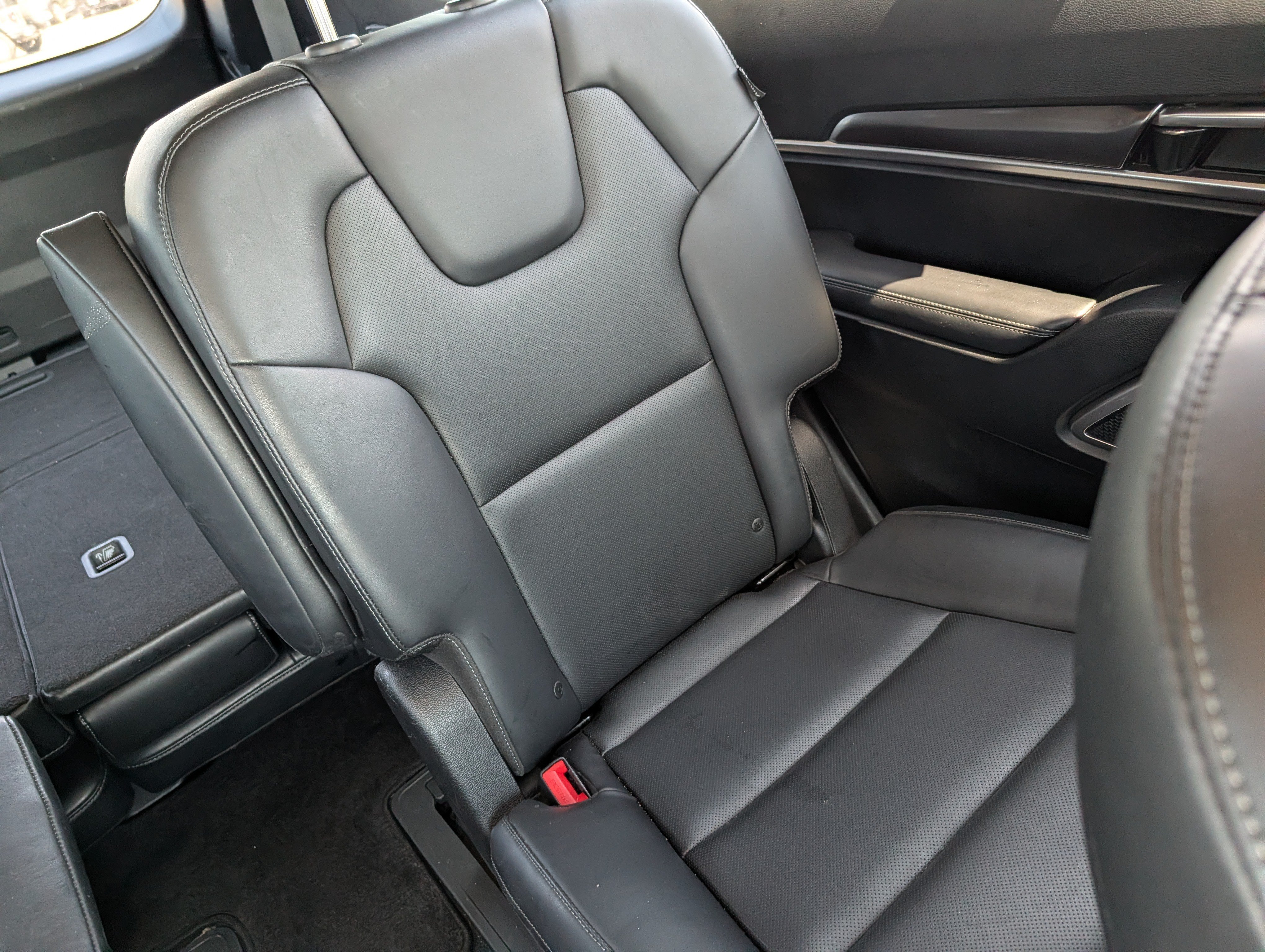 Certified 2024 Kia Telluride S w/ S Sunroof Package AWD/4WD image 14