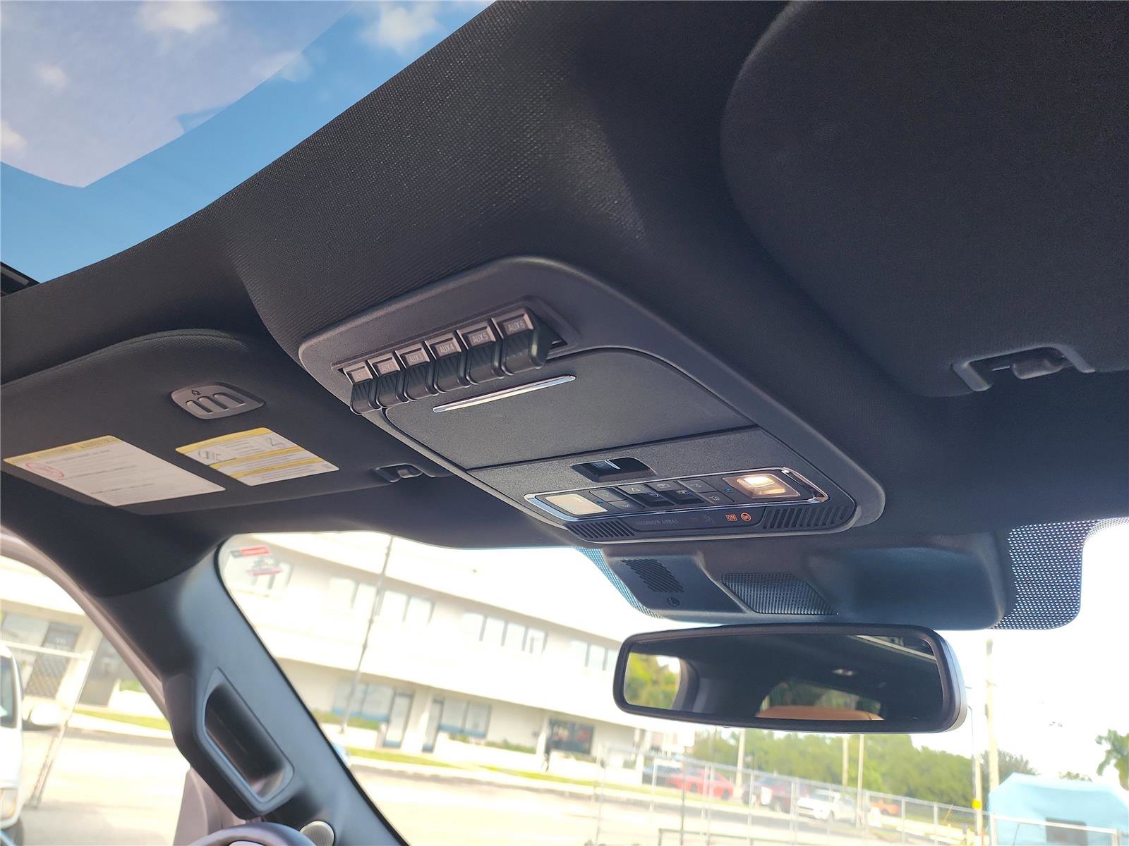 Used 2023 Ford F250 Platinum w/ Tremor Off-Road Package image 33