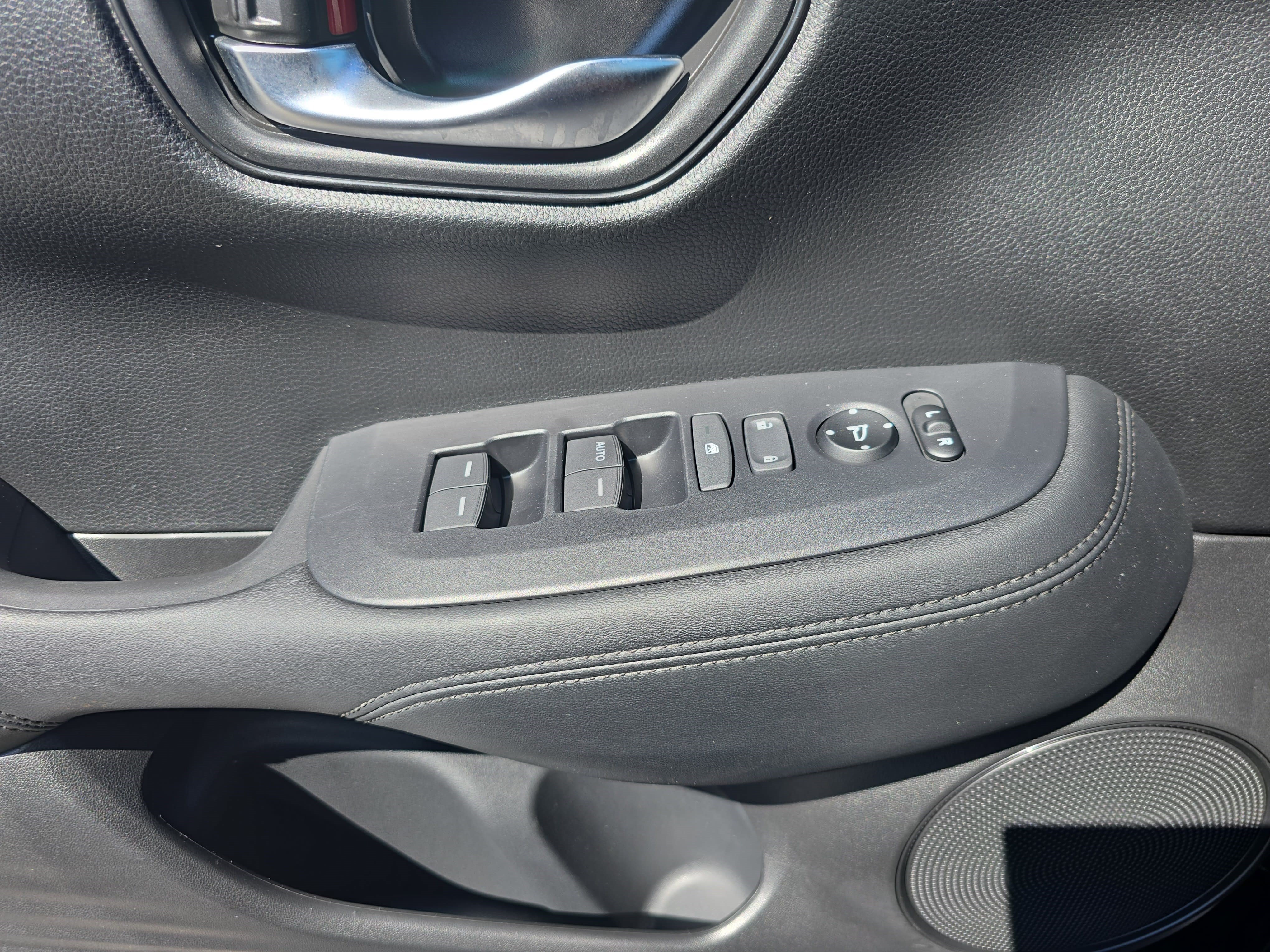 Certified 2024 Honda HR-V LX image 26