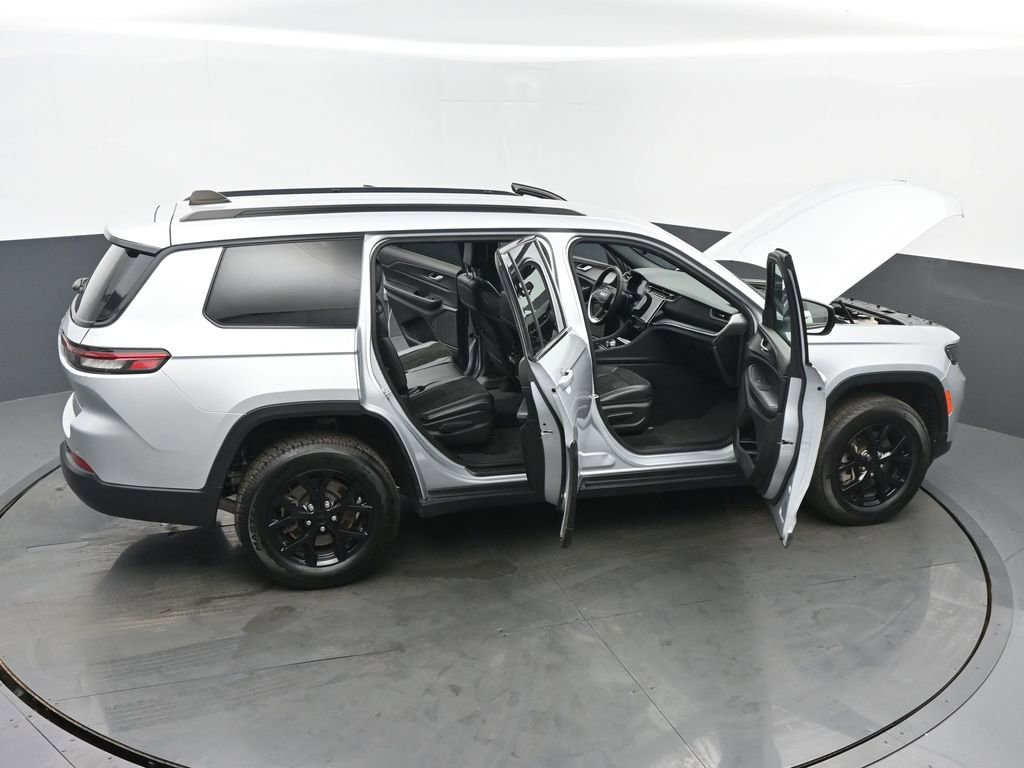 Used 2024 Jeep Grand Cherokee L Laredo image 67