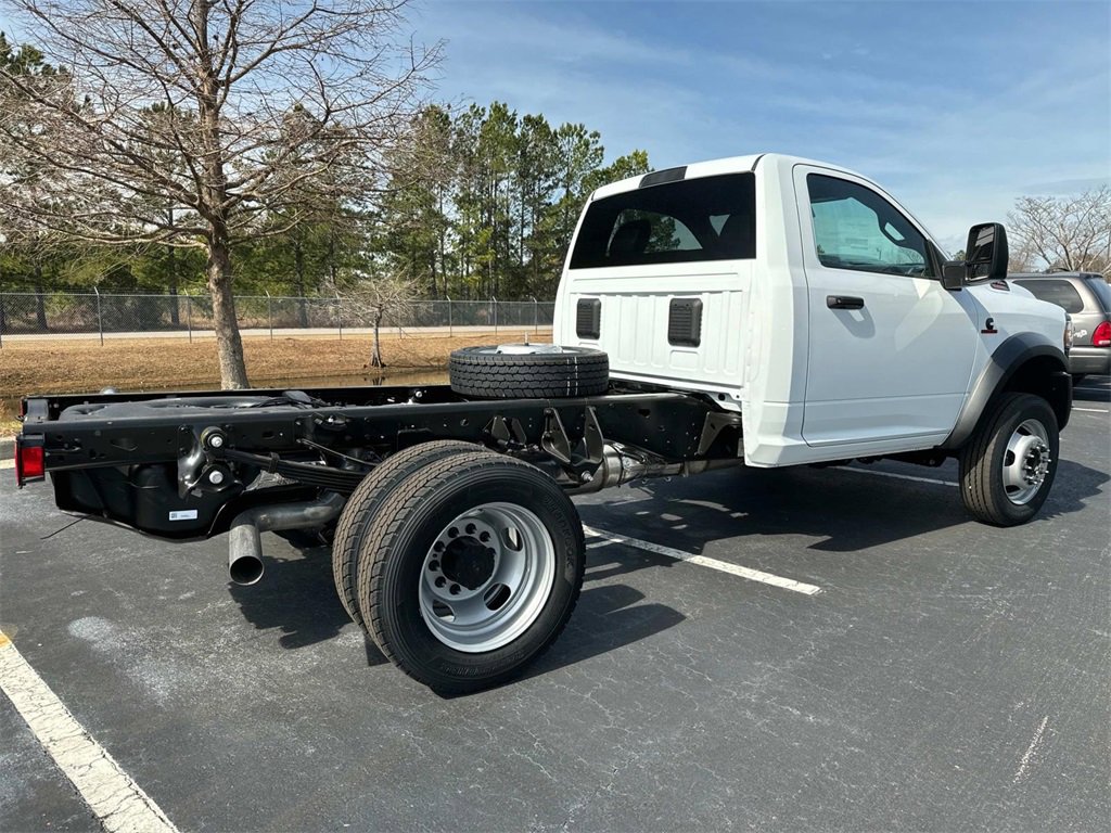 New 2024 RAM 5500 Tradesman image 3