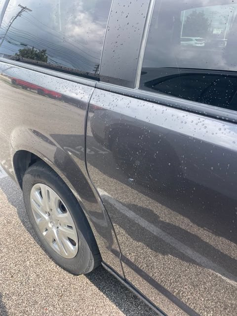 Used 2018 Dodge Grand Caravan SE FWD image 9
