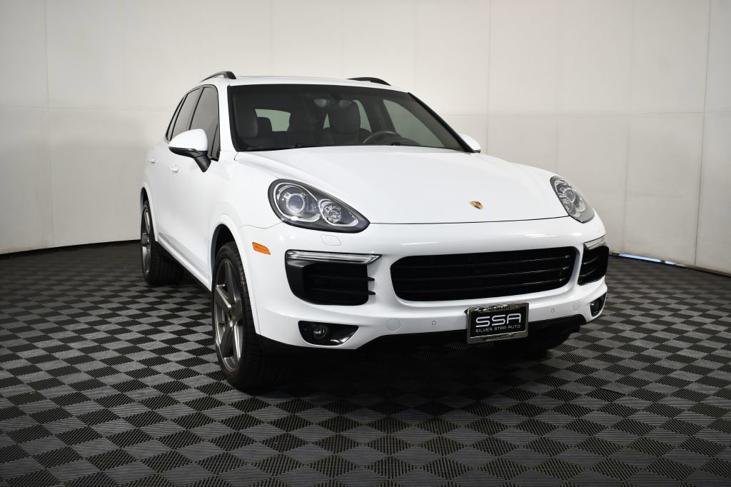 Used 2017 Porsche Cayenne Platinum Edition AWD/4WD image 3