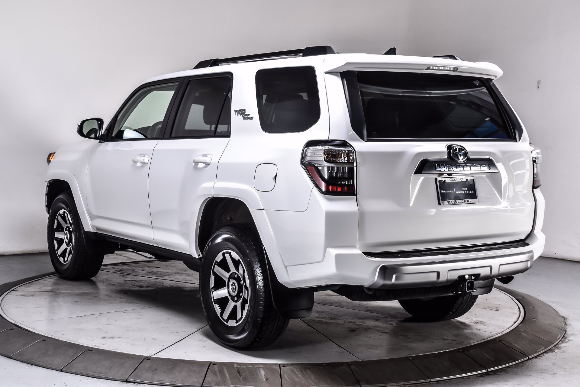Used 2024 Toyota 4Runner TRD Off-Road Premium w/ Off Road Premium Plus Package AWD/4WD image 6