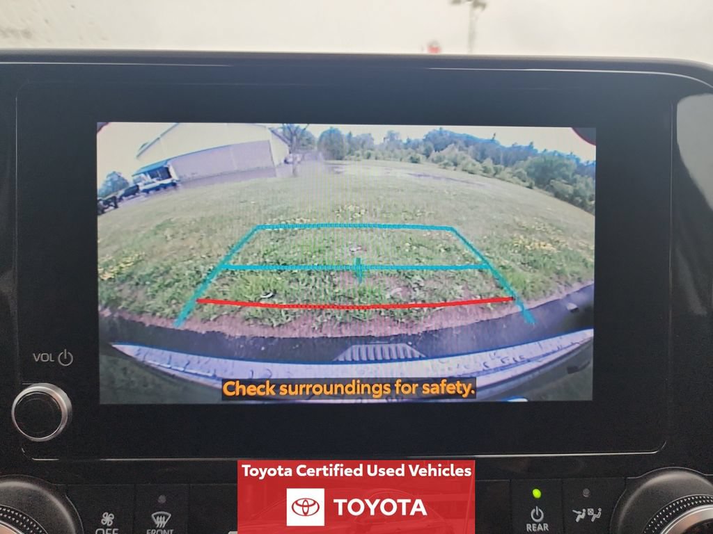 Certified 2024 Toyota Highlander LE AWD/4WD image 19