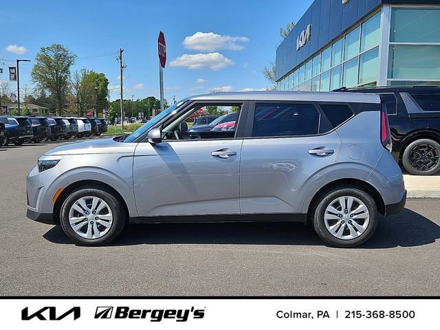 Certified 2025 Kia Soul LX FWD image 9