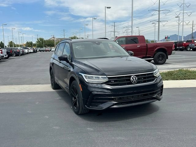 Used 2023 Volkswagen Tiguan SE R-Line AWD/4WD image 10