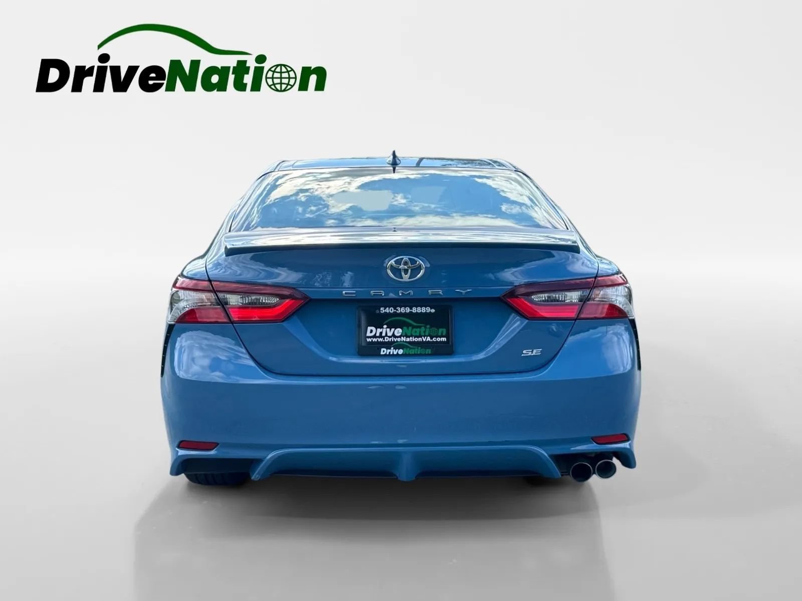 Used 2023 Toyota Camry SE FWD image 6
