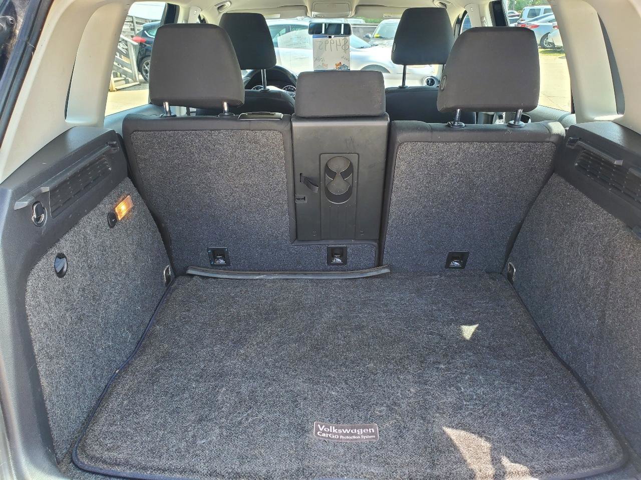 Used 2014 Volkswagen Tiguan S image 11