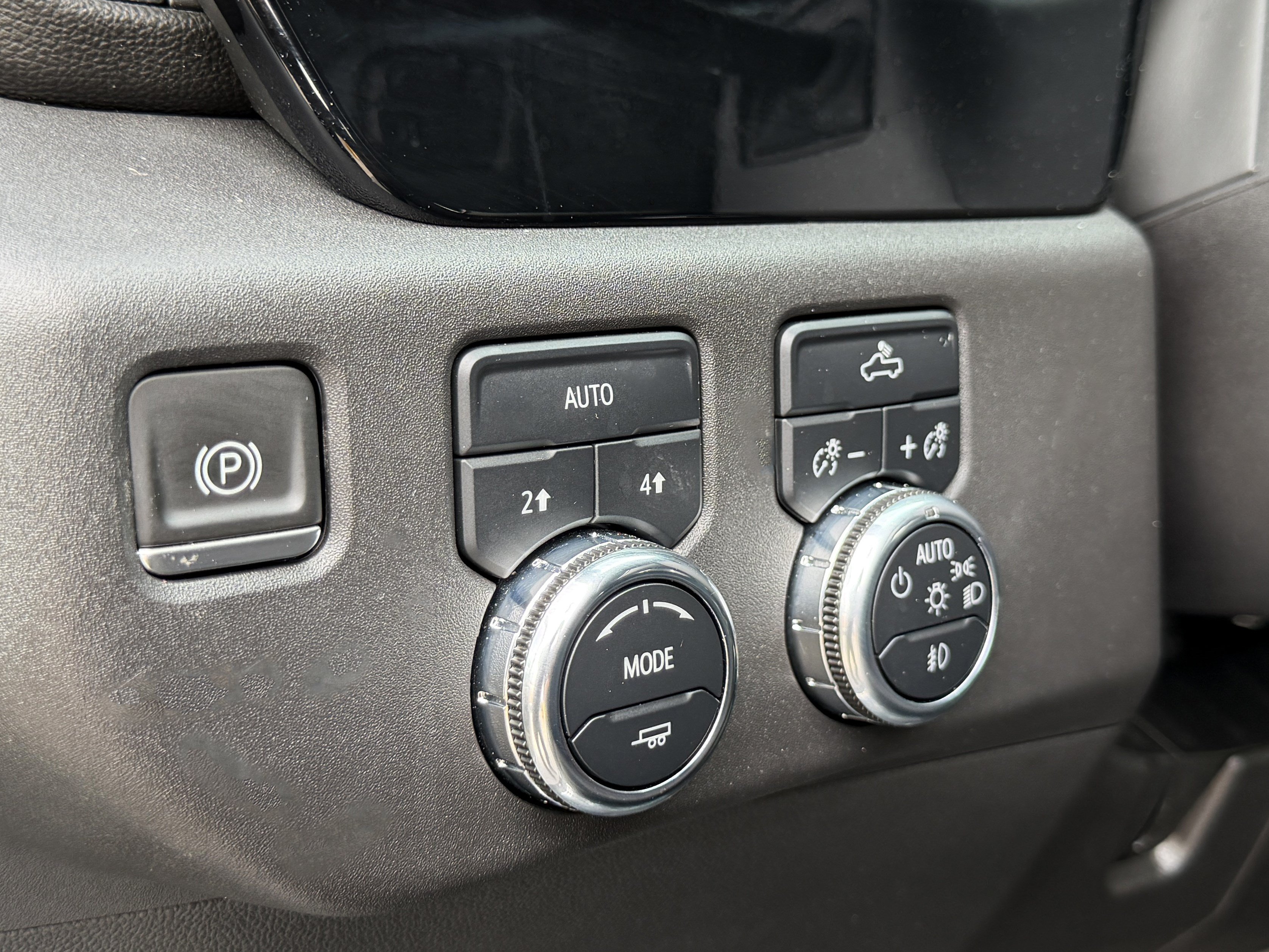 Used 2024 GMC Sierra 1500 Elevation AWD/4WD image 11
