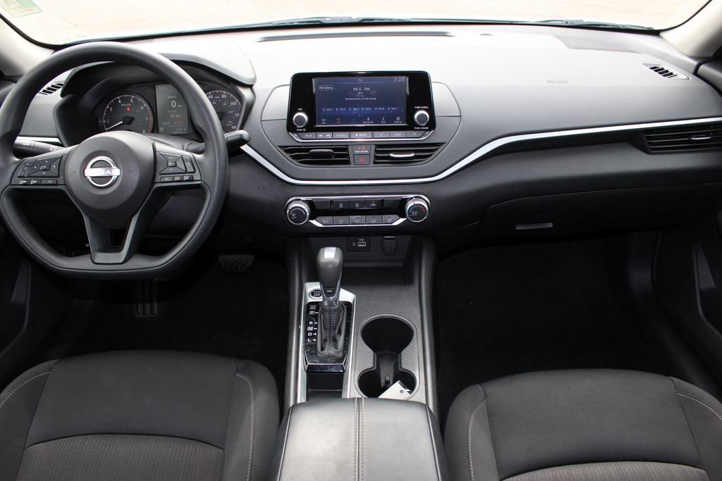 Used 2024 Nissan Altima 2.5 S image 8