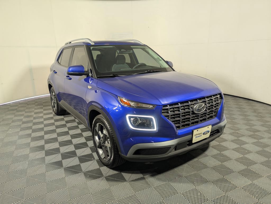 Used 2024 Hyundai Venue Limited image 1