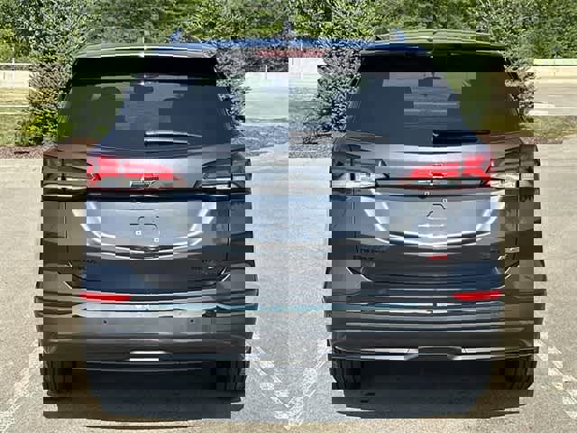 Used 2022 Chevrolet Equinox RS w/ Infotainment Package image 4