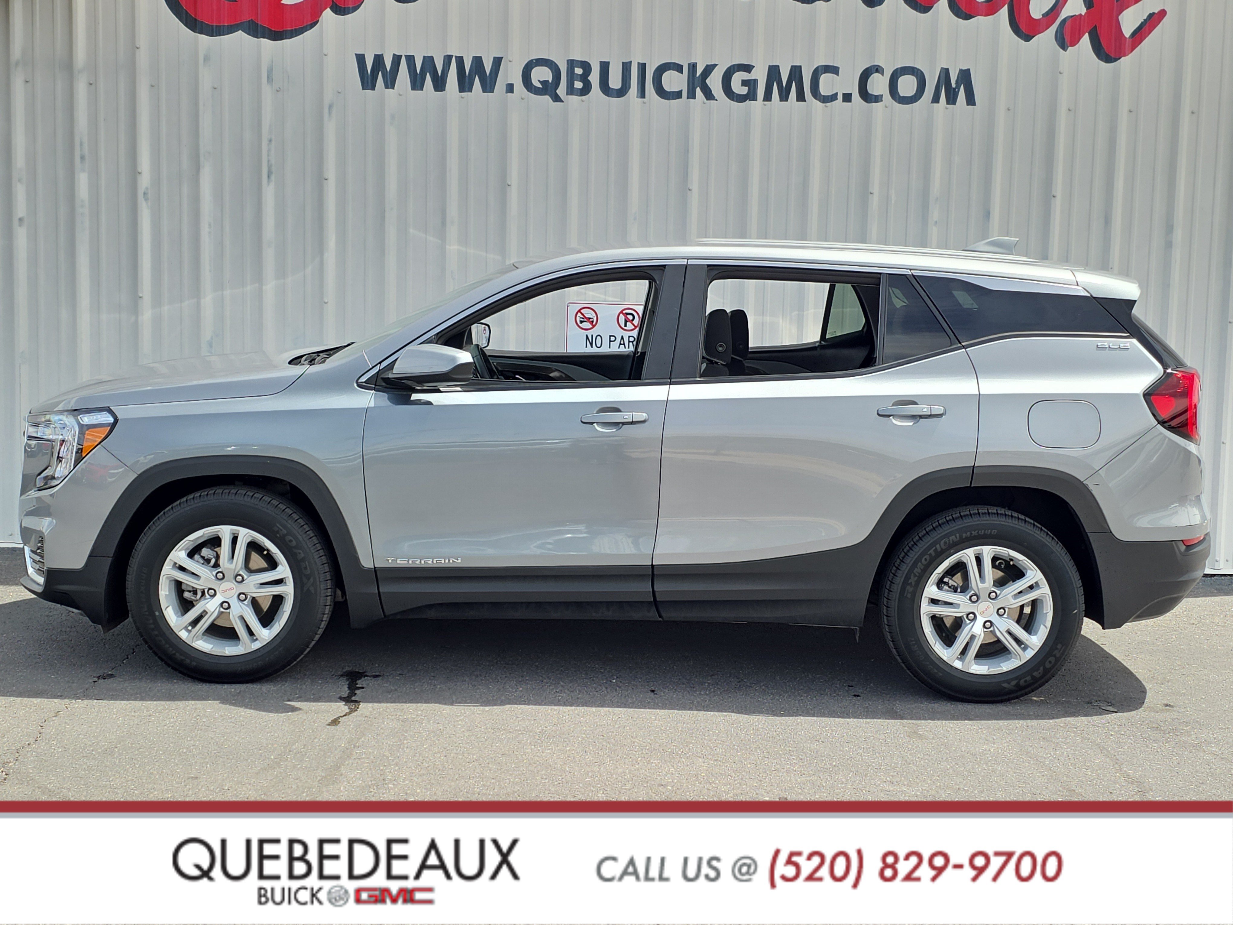Used 2024 GMC Terrain SLE FWD image 4