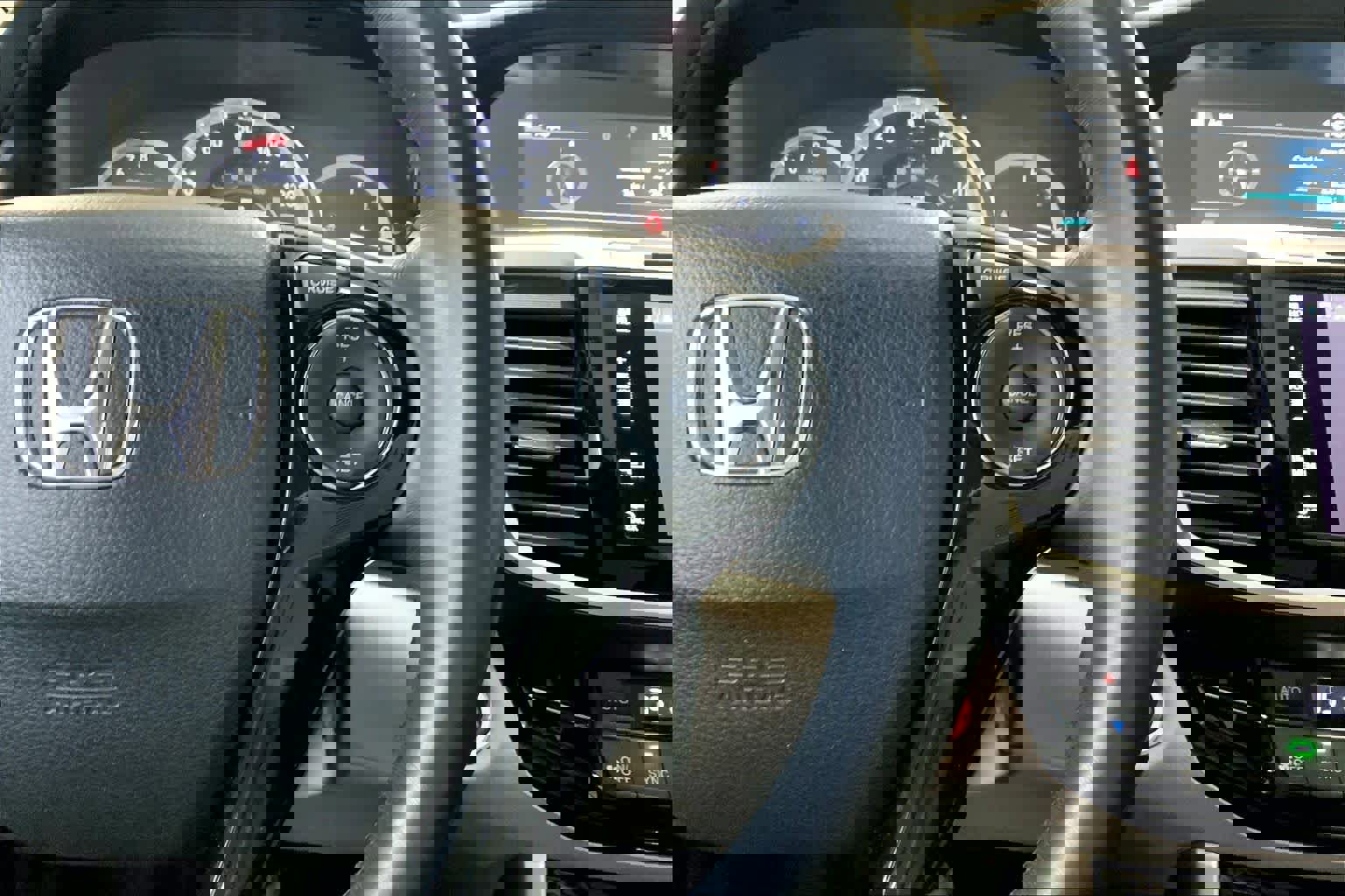 Used 2016 Honda Accord EX-L image 25