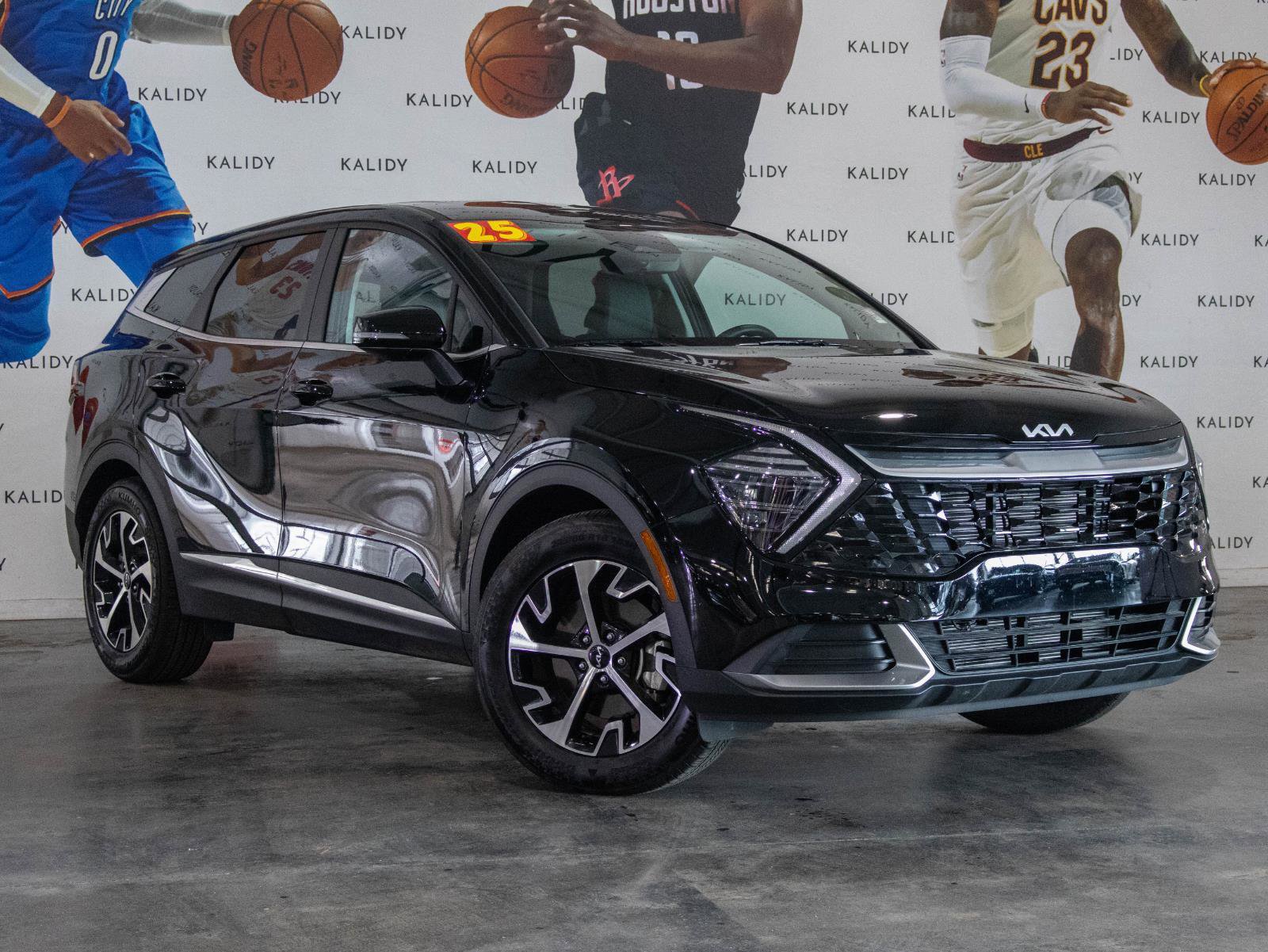 New 2025 Kia Sportage EX image 2