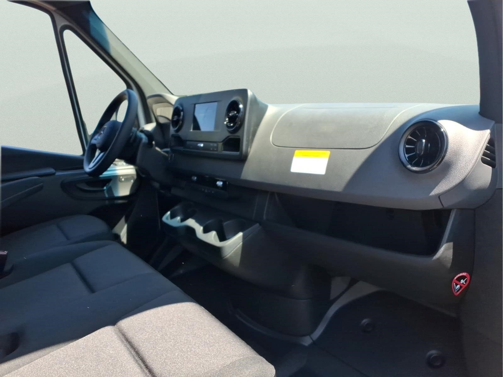 Used 2024 Mercedes-Benz Sprinter 2500 image 12