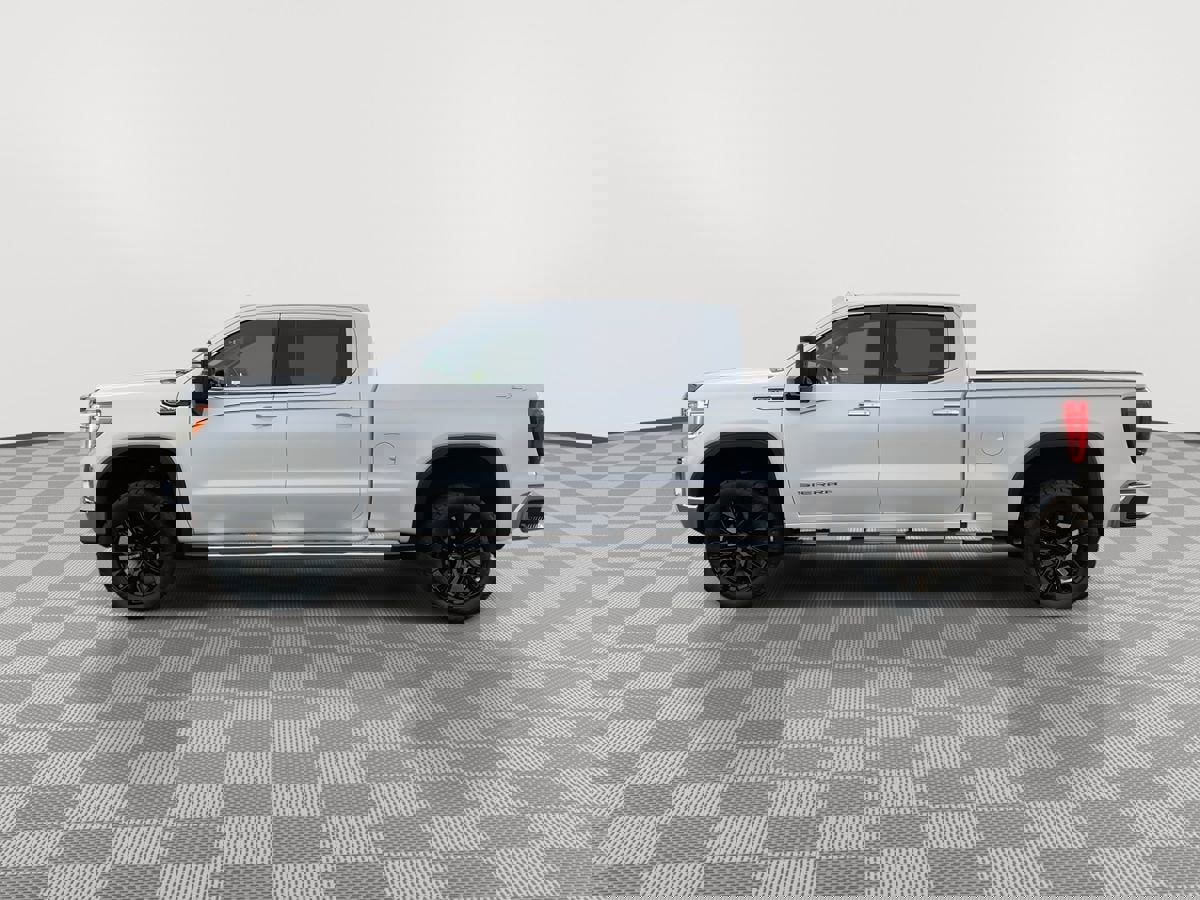 Used 2022 GMC Sierra 1500 SLT w/ SLT Convenience Package image 4