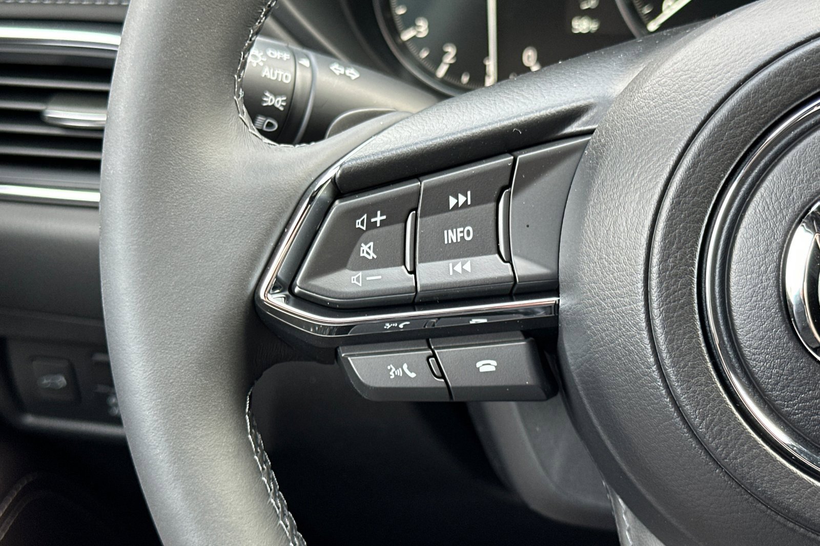 New 2025 MAZDA CX-5 Signature image 27