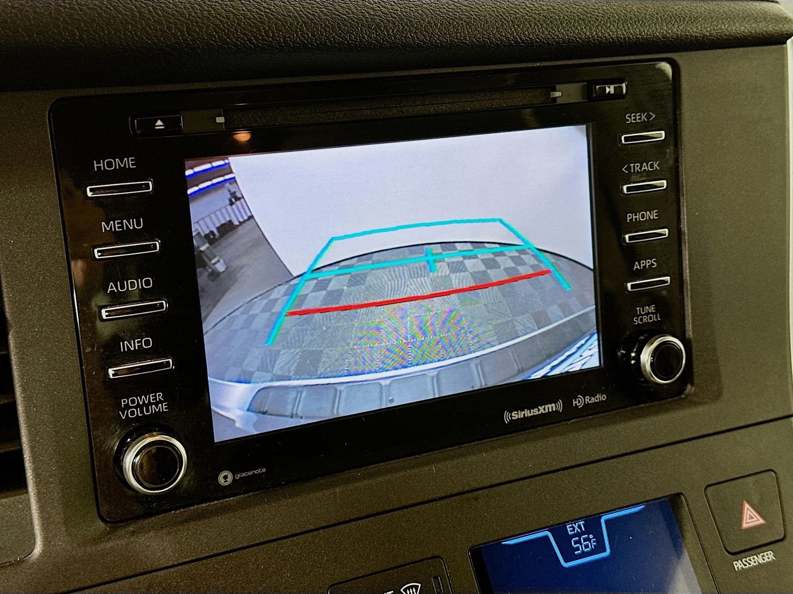 Used 2018 Toyota Sienna XLE FWD image 14