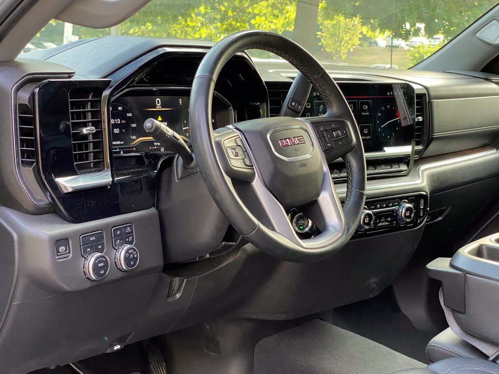 Used 2025 GMC Sierra 1500 SLT AWD/4WD image 10