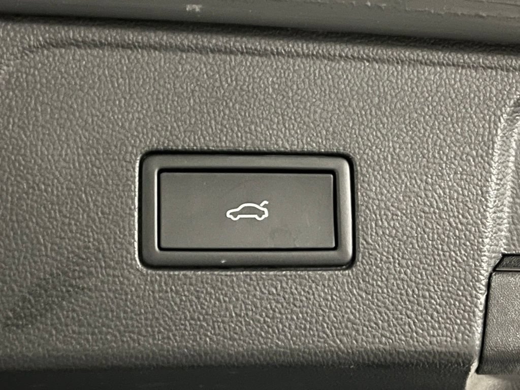 Certified 2025 Volkswagen Atlas SEL Premium R-Line AWD/4WD image 41