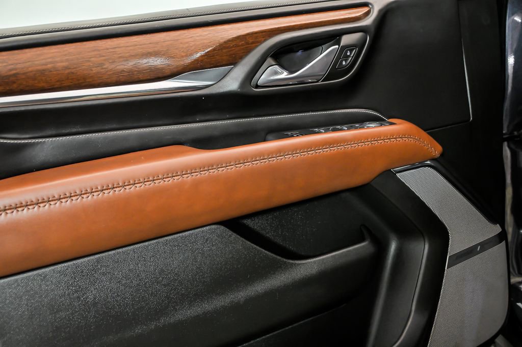 Used 2023 GMC Yukon XL Denali Ultimate image 9