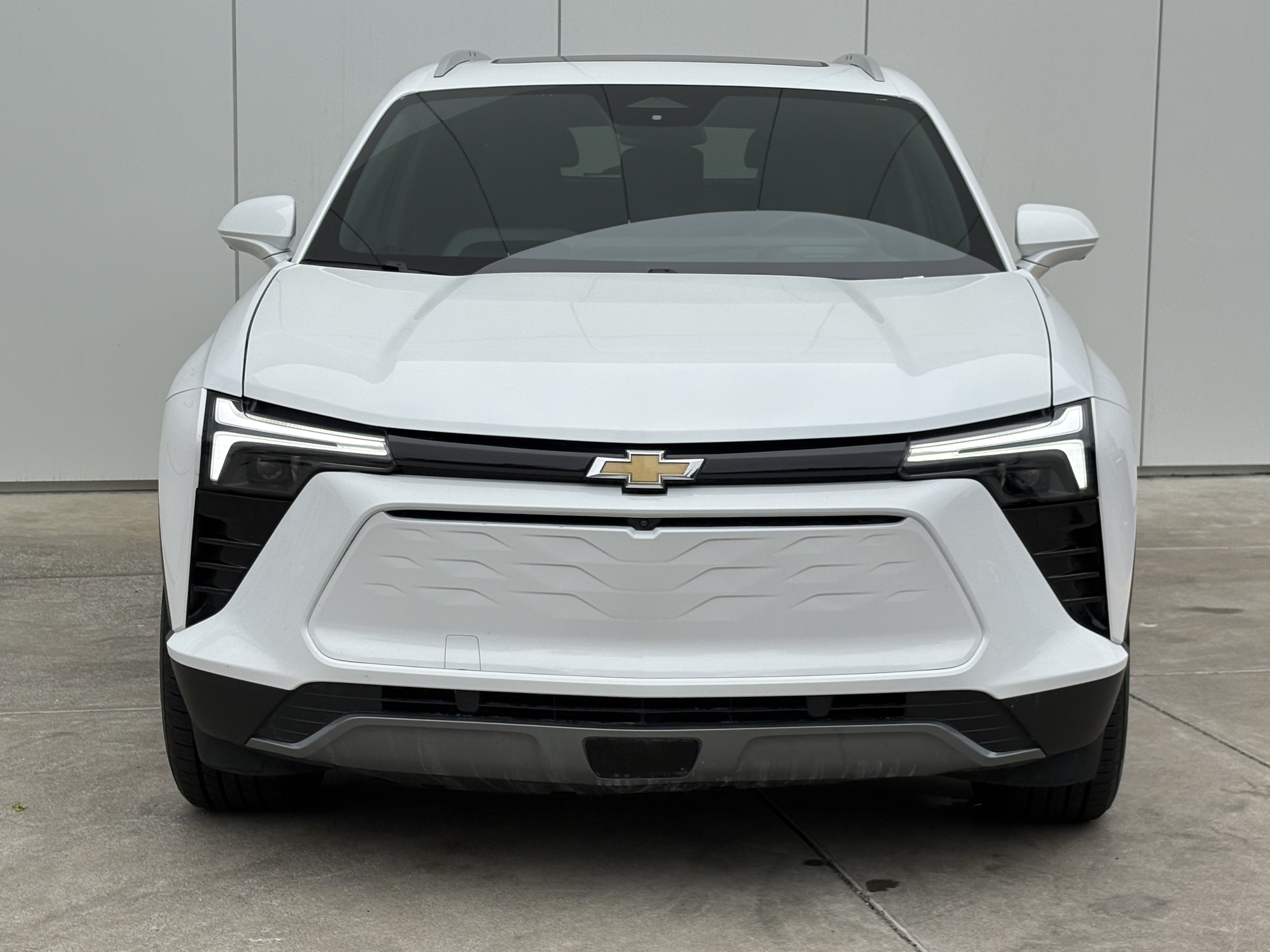 Used 2024 Chevrolet Blazer EV LT AWD/4WD image 3