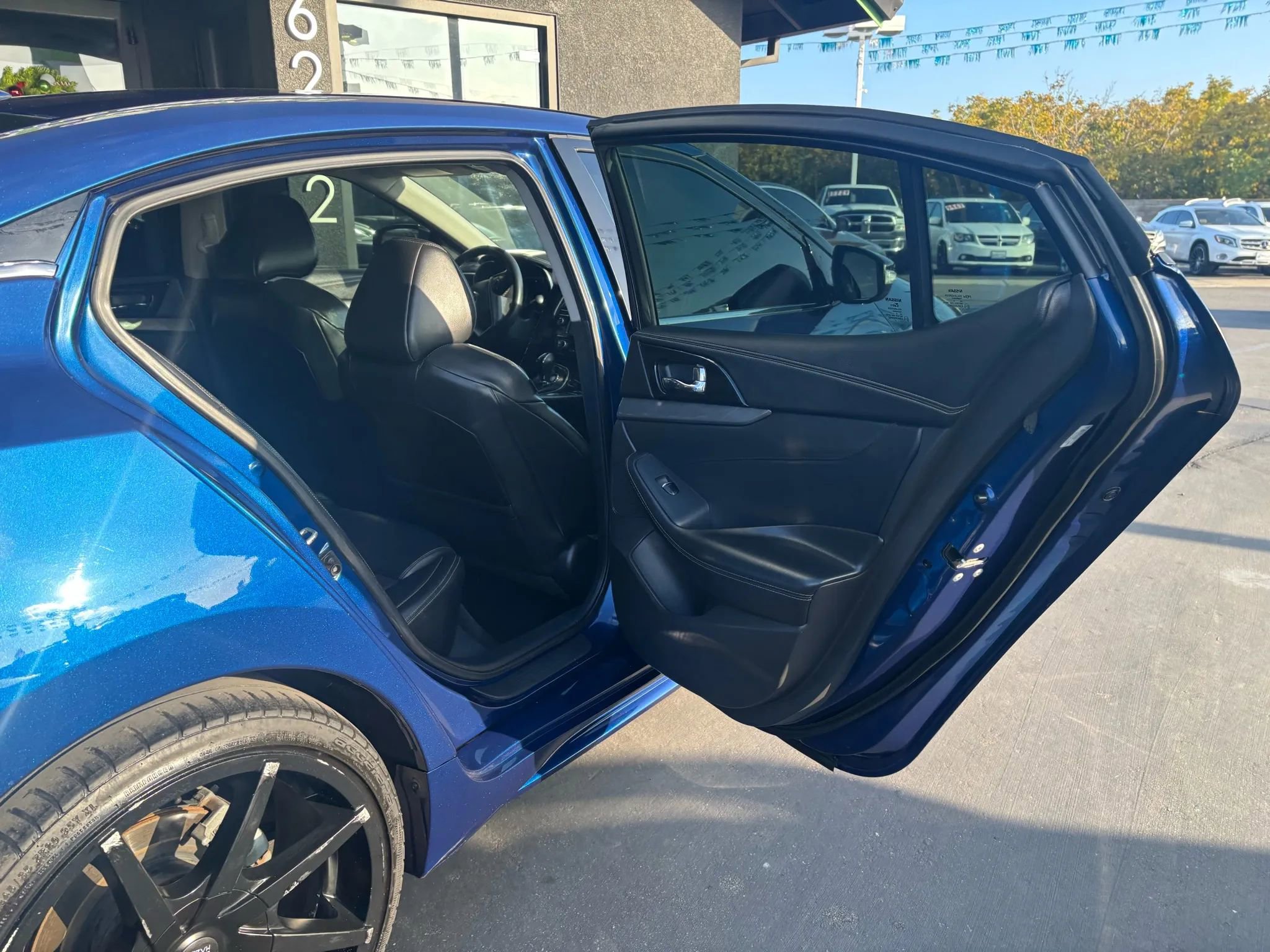 Used 2018 Nissan Maxima 3.5 SV image 17