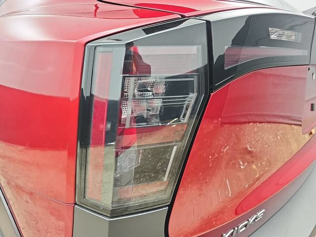Used 2026 Nissan Kicks SV FWD image 35