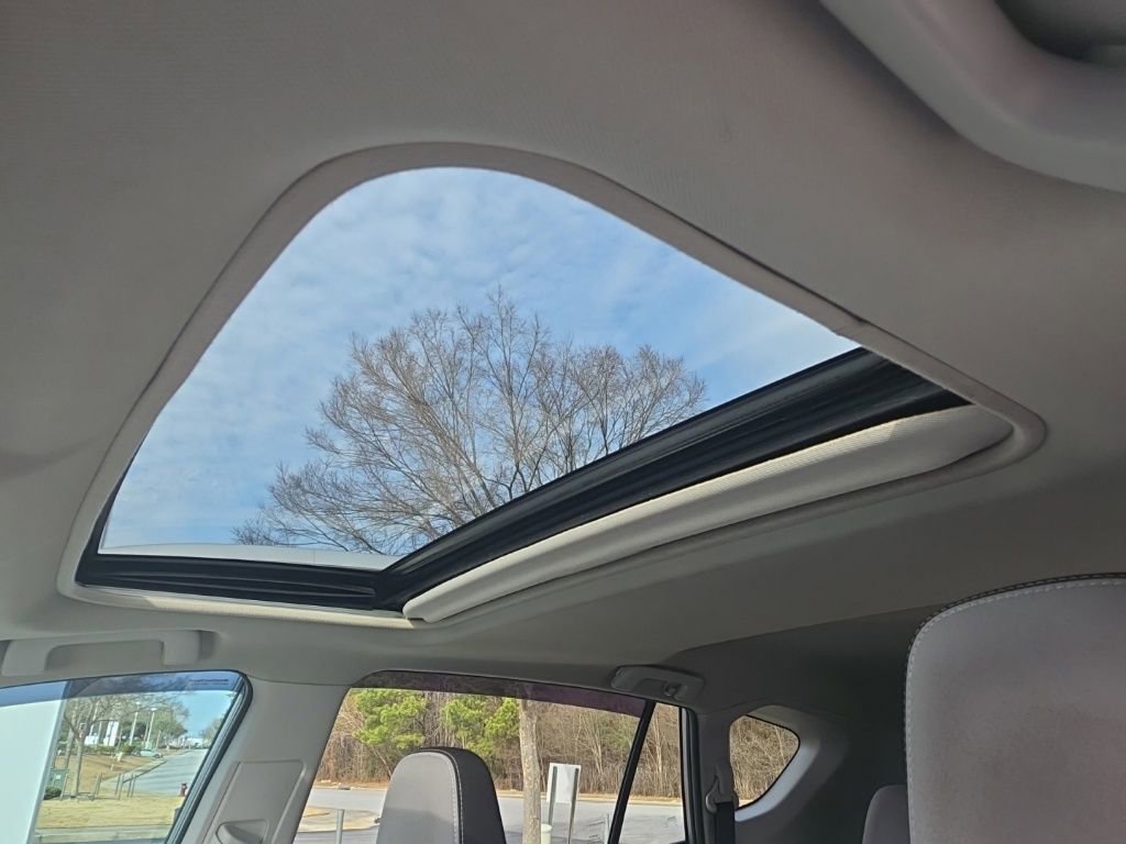 Used 2017 Toyota RAV4 XLE image 20