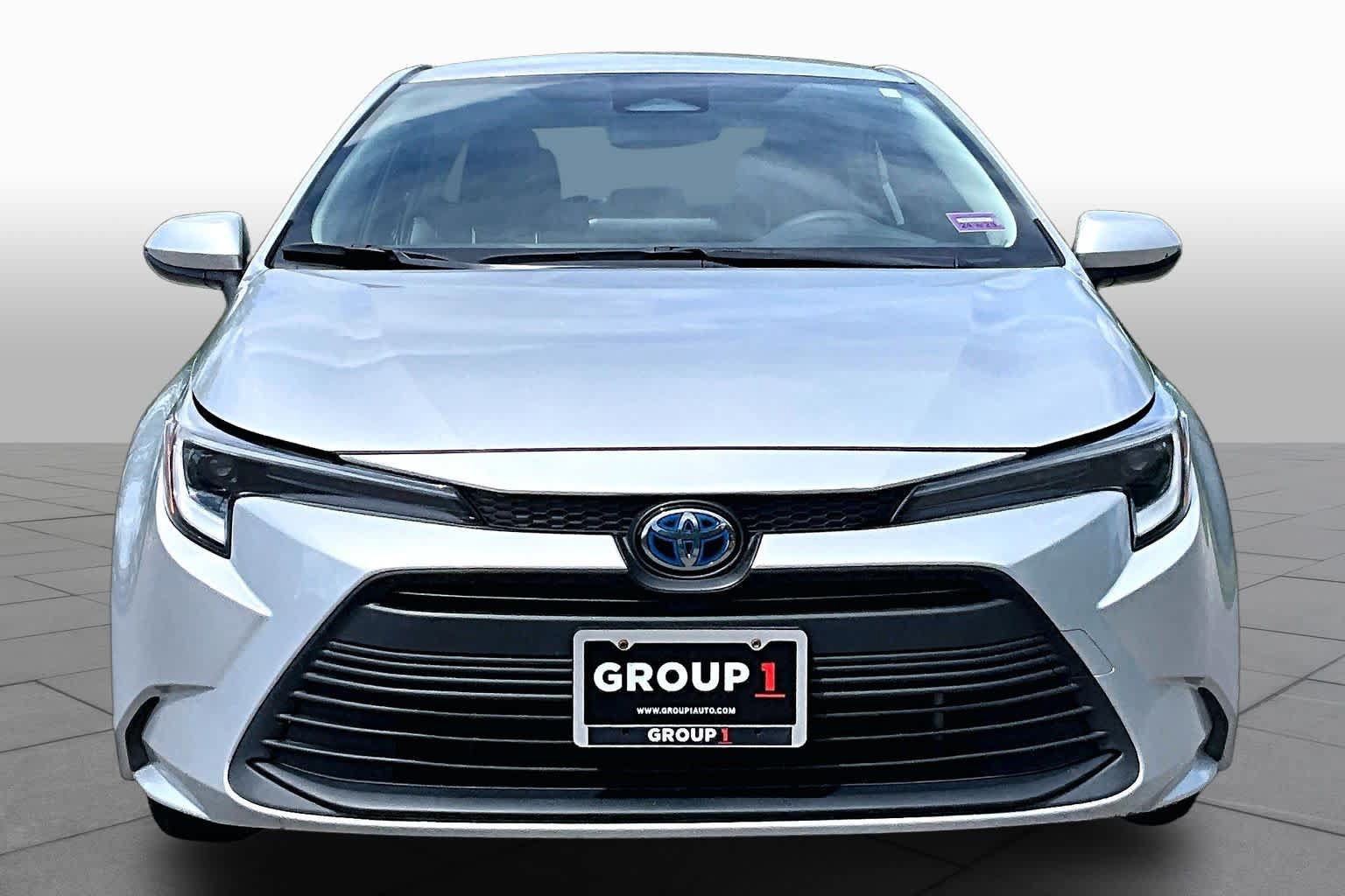 Used 2023 Toyota Corolla LE w/ LE Convenience Package AWD/4WD image 4