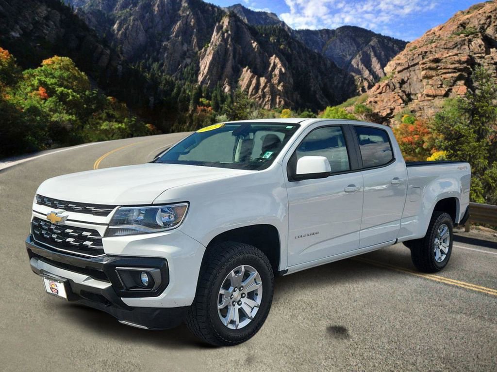 Used 2022 Chevrolet Colorado LT w/ LT Convenience Package AWD/4WD image 5