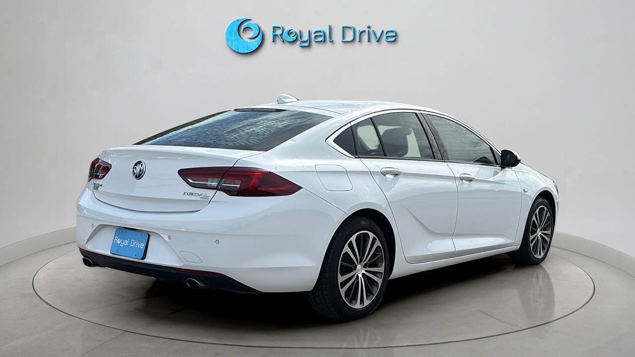 Used 2018 Buick Regal Essence w/ Driver Confidence Package #1 AWD/4WD image 5