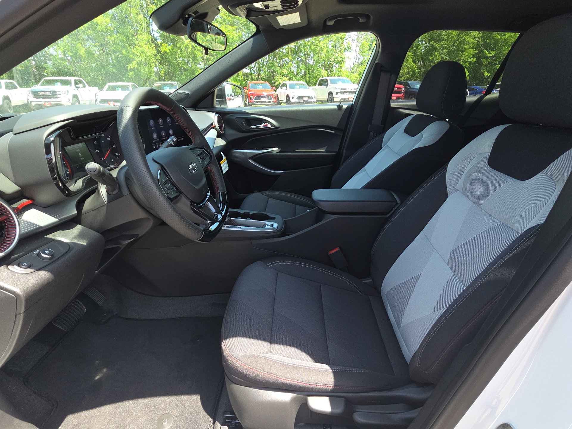 New 2026 Chevrolet Trax RS FWD image 15