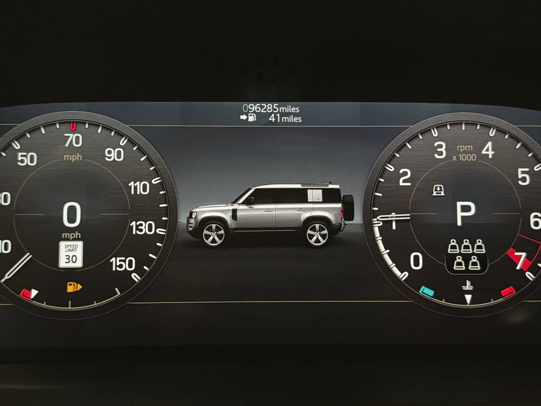 Used 2022 Land Rover Defender 110 X-Dynamic SE AWD/4WD image 18