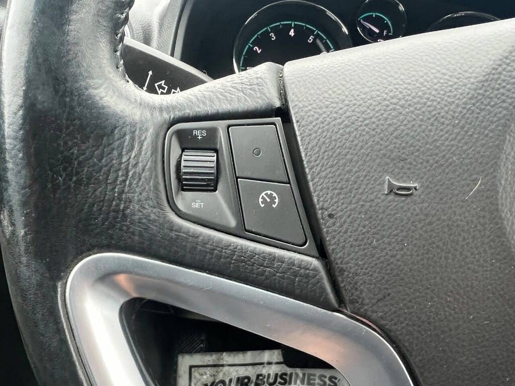 Used 2012 Chevrolet Captiva Sport LTZ image 14