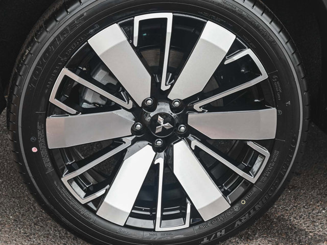 New 2025 Mitsubishi Outlander SEL image 7