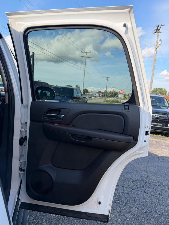 Used 2012 GMC Yukon SLE w/ Convenience Package AWD/4WD image 18
