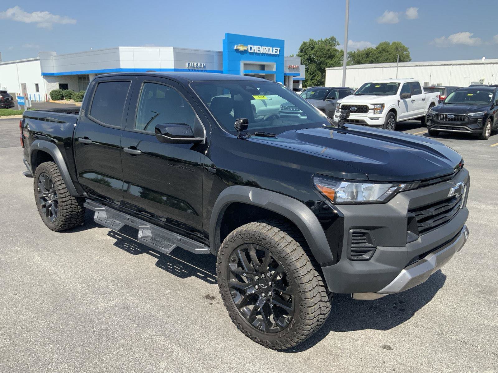 Used 2024 Chevrolet Colorado Trail Boss w/ LPO, Skid Plate Package AWD/4WD image 2