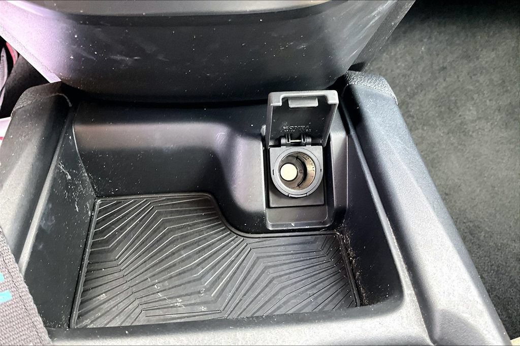 Used 2018 Honda CR-V Touring image 25