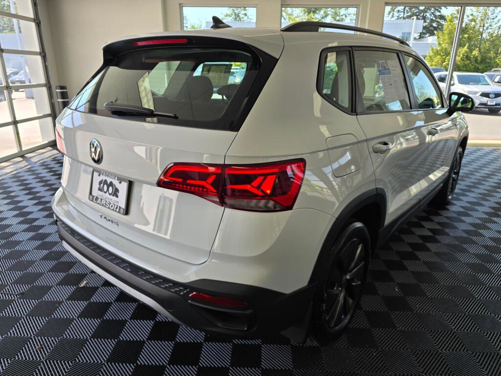 Used 2023 Volkswagen Taos S w/ Driver Assistance Package FWD image 3