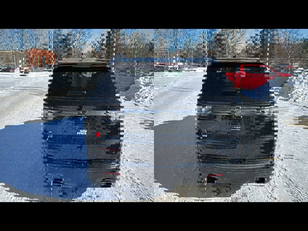 Used 2021 Chevrolet Traverse Premier w/ Redline Edition AWD/4WD image 28