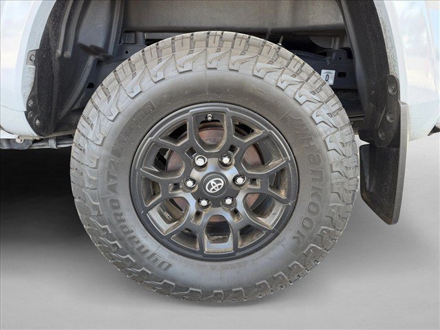 Used 2019 Toyota Tacoma SR5 RWD image 22