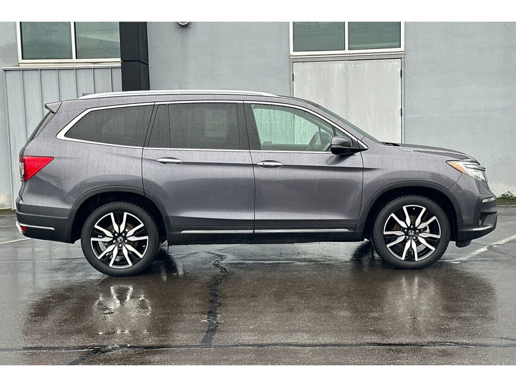 Used 2019 Honda Pilot Touring image 3