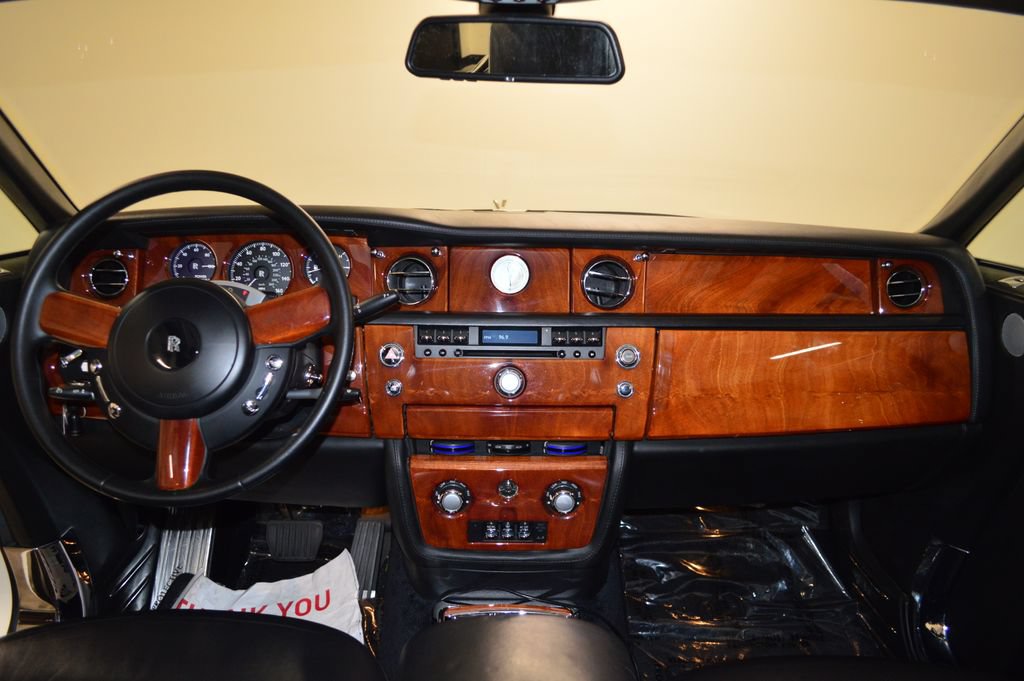 Used 2009 Rolls-Royce Phantom Drophead Coupe RWD image 40