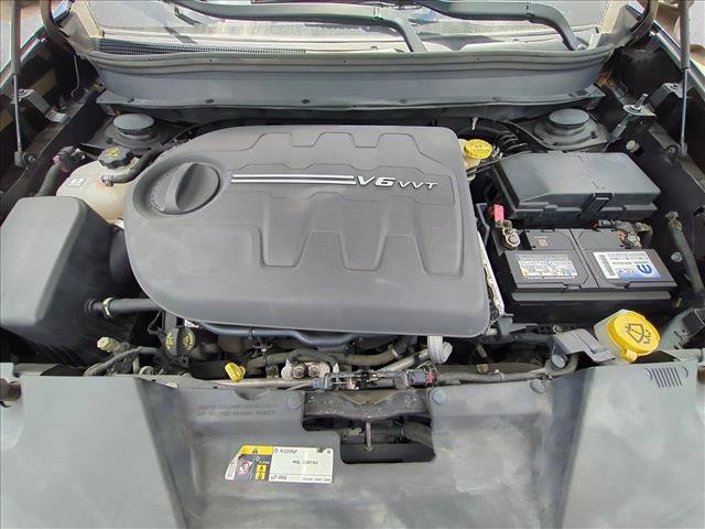 Used 2016 Jeep Cherokee Trailhawk w/ Comfort/Convenience Group image 17