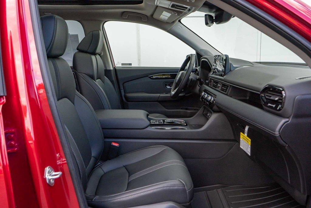 New 2025 Honda Pilot Touring image 18