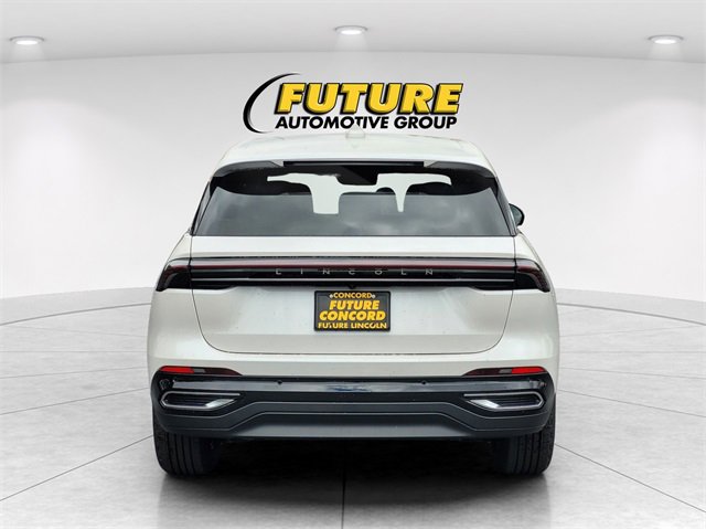 New 2026 Lincoln Nautilus Premier image 4