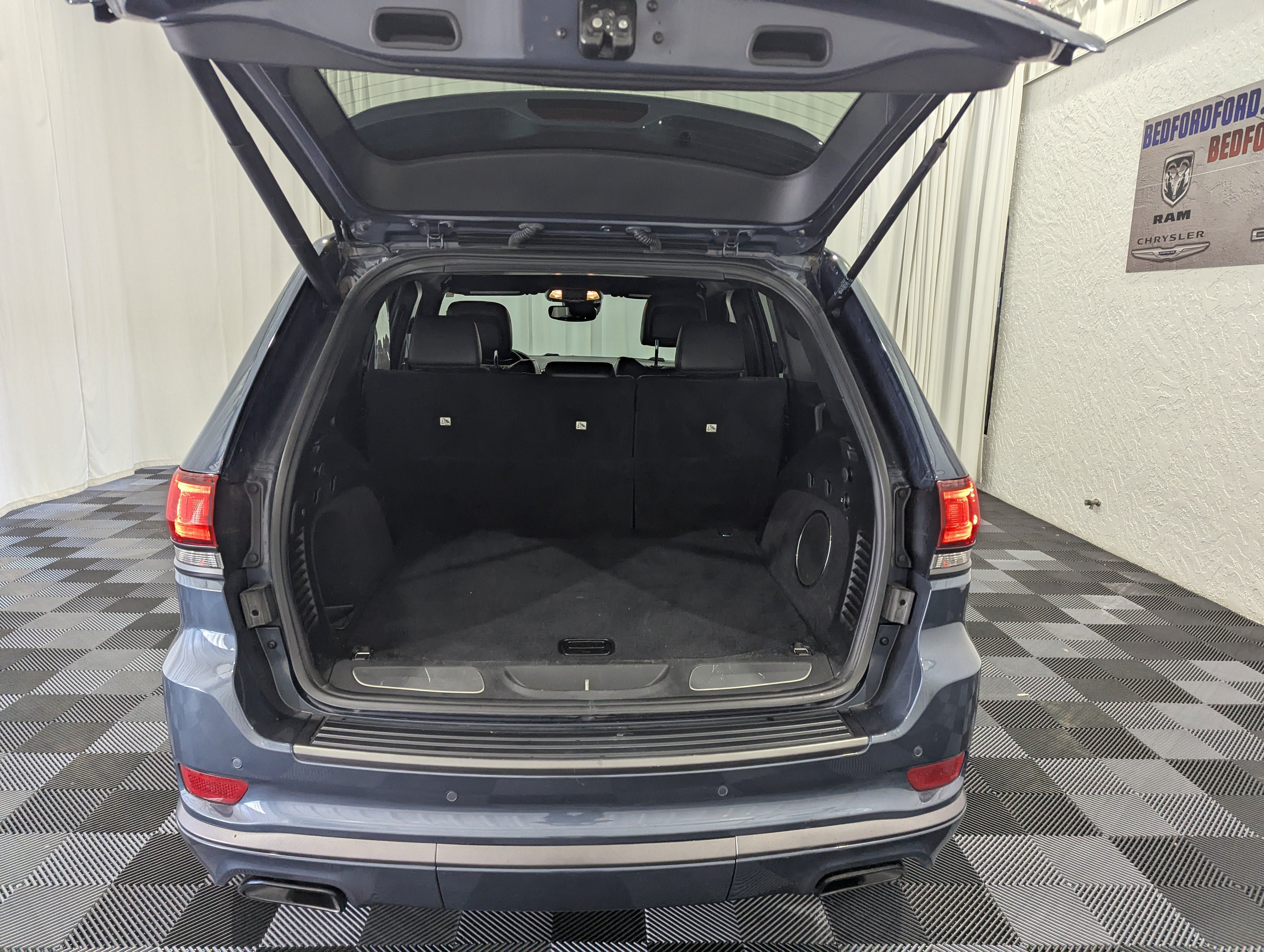 Used 2021 Jeep Grand Cherokee High Altitude AWD/4WD image 11